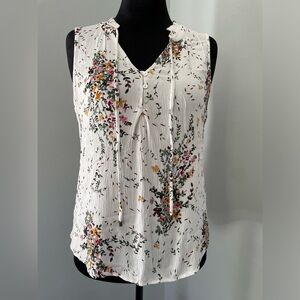 Market & Spruce Floral Sleeveless Blouse - Size Large - Gently Used